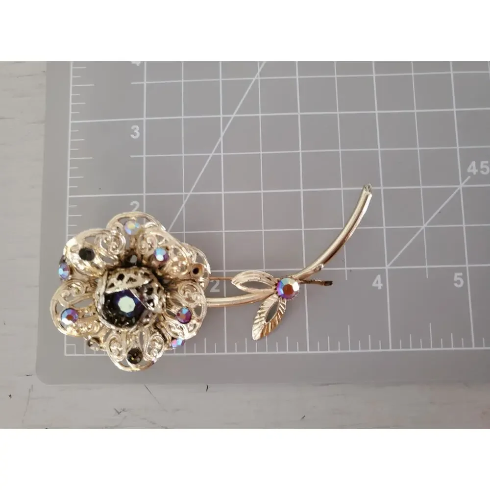 Vintage 1970's Sarah Coventry Gold tone Rhinestone Floral Pin